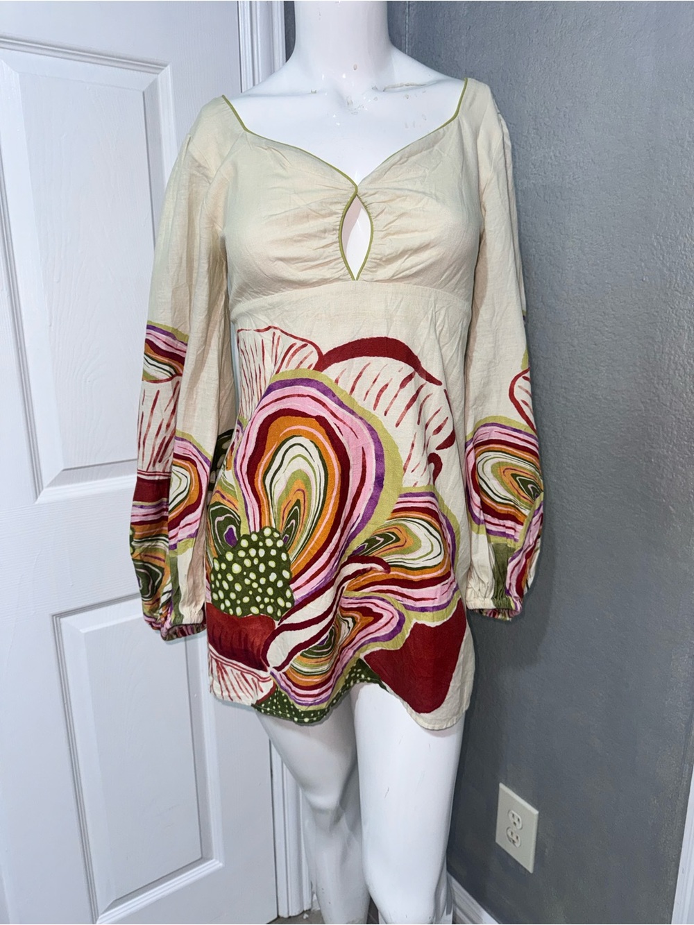 Anthropologie Cream Tunic with Bold Multi-Color Floral Print - Picture 15 of 17